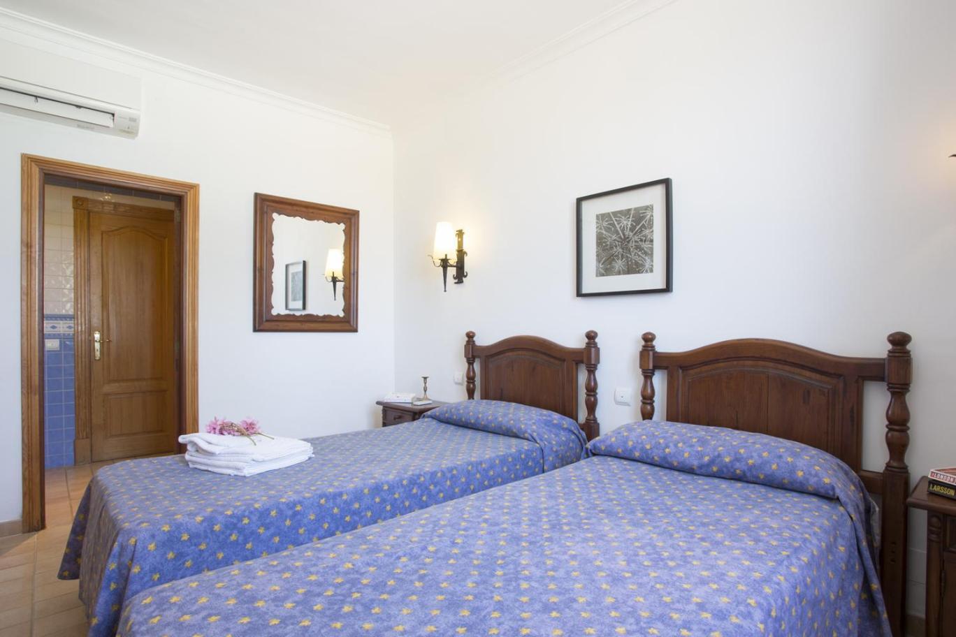 Villa With Private Mountain Ideal Runners Trailers Near Beach Approx 5 Min Walking Beach,Property Belong Puerto Pollensa Villas And Apartments Εξωτερικό φωτογραφία
